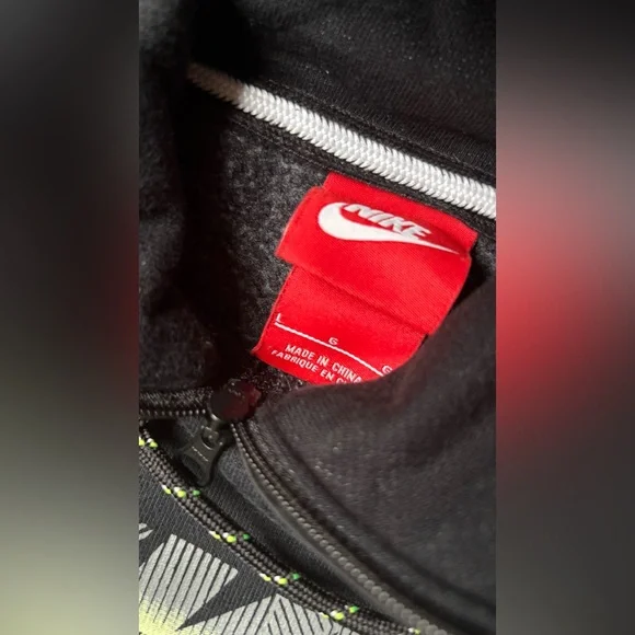 Nike Air Pullover Hoodie - Picture 9 of 12